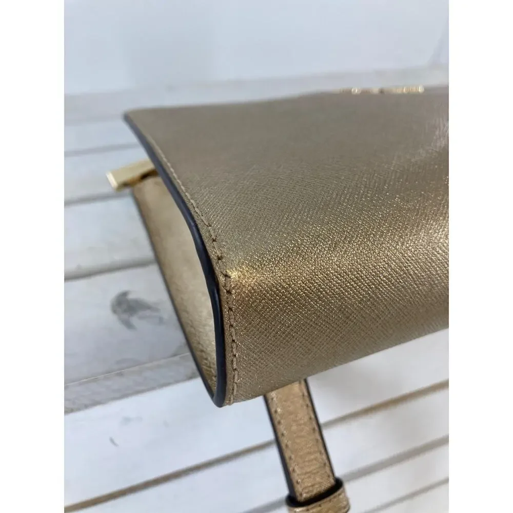 MICHAEL KORS, SMALL GOLD SAFFIANO LEATHER CROSSBODY BAG
